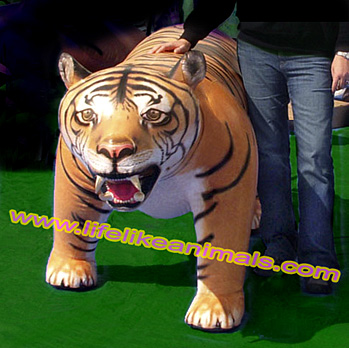 giant inflatable bengal tiger face